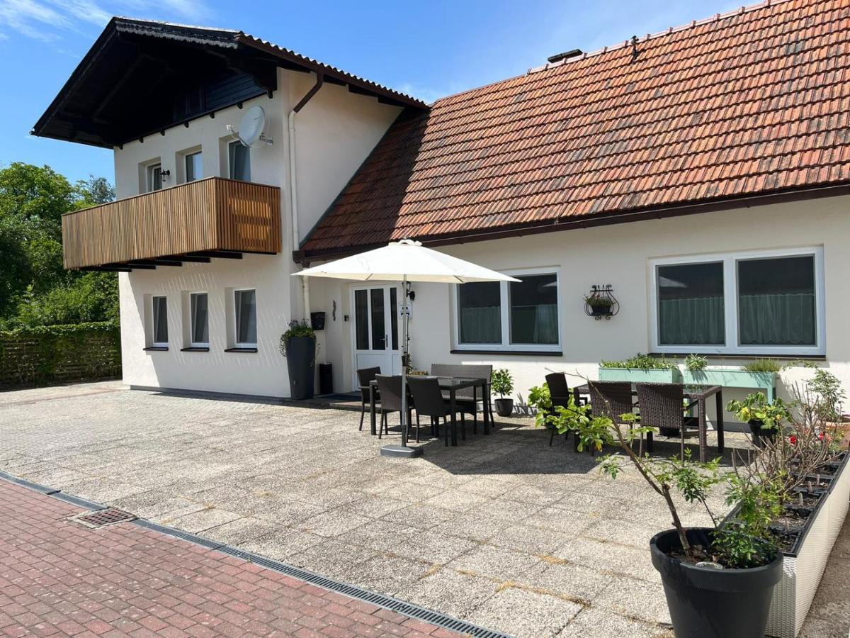 Danner Familien-Ferienwohnungen Schoerfling Am Attersee Dış mekan fotoğraf