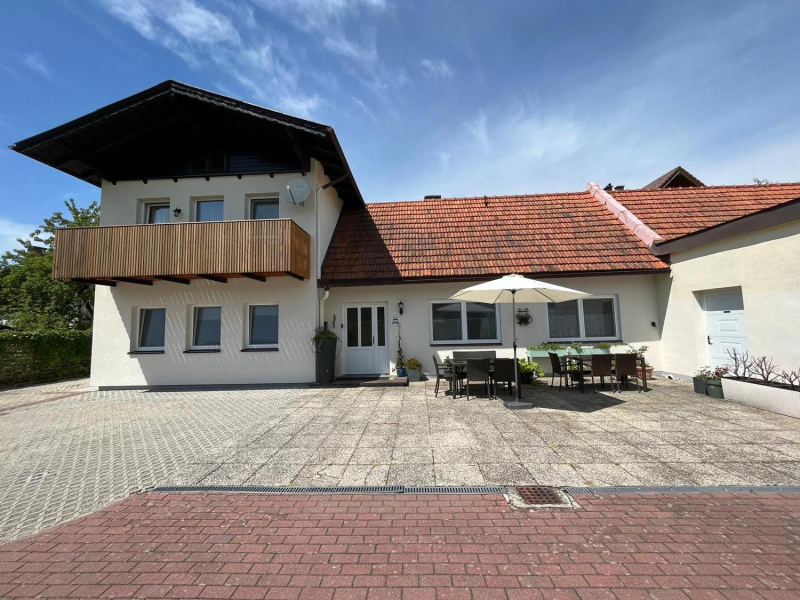 Danner Familien-Ferienwohnungen Schoerfling Am Attersee Dış mekan fotoğraf